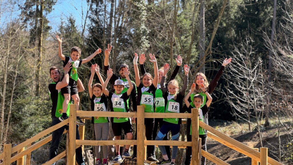 9d7d10_9a38354425604d8bb12fdd1e96507a2c~mv2.jpg